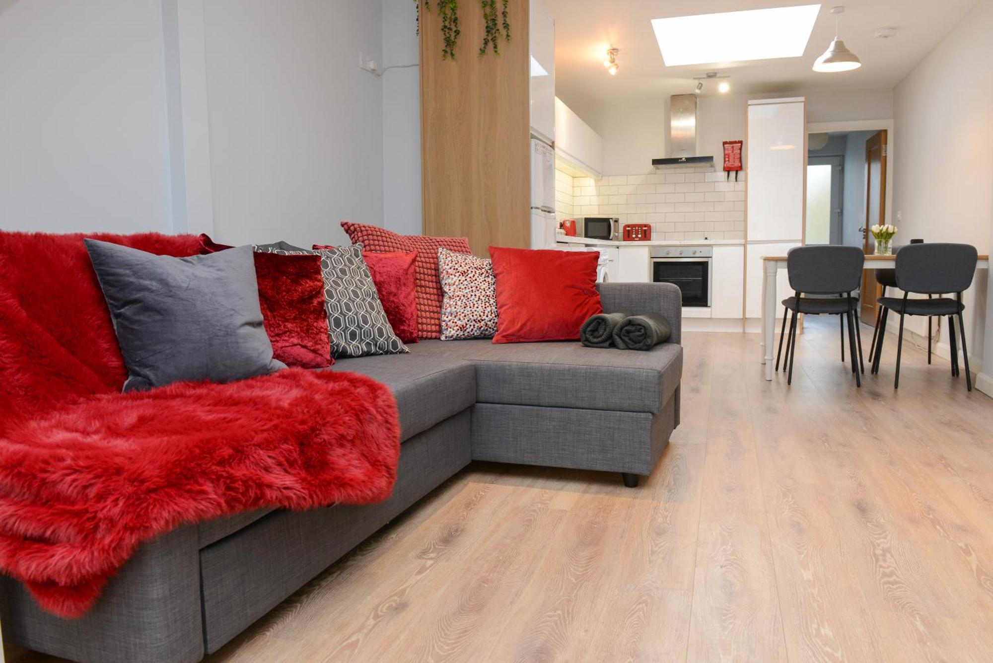 The Red Keep Fab Location - Two Bed - Two Bathrooms -Townhouse Galway Zewnętrze zdjęcie
